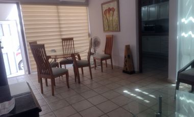 CASA AMUEBLADA DE 1 PISO