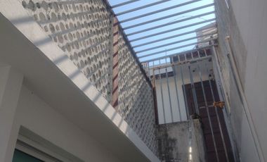 CASA AMUEBLADA DE 1 PISO