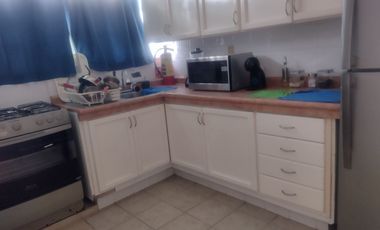 CASA AMUEBLADA DE 1 PISO