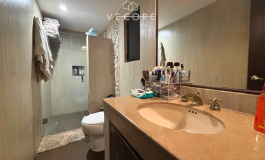 CASA EN VENTA EN AV. NACIONES UNIDAS, PARQUE REGENCY, ZAPOPAN