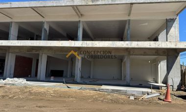 STRIP CENTER LOCAL COMERCIAL 82.5M2 PISO 1
