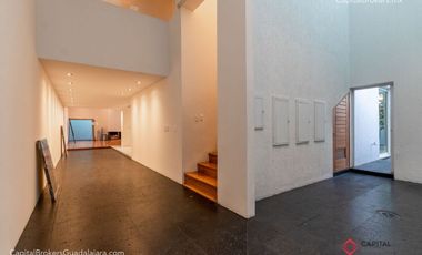 Casa con Alberca de Lujo en Renta en Fracc. Las Palmas Zapopan