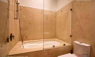 Casa con Alberca de Lujo en Renta en Fracc. Las Palmas Zapopan