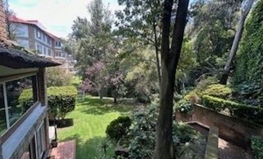 Casa en condominio en venta en Lomas de Bezares