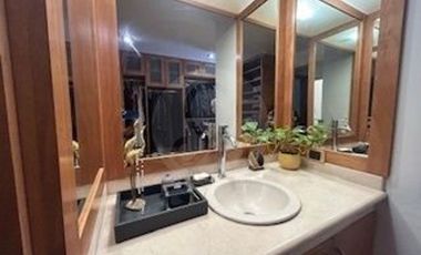 Casa en condominio en venta en Lomas de Bezares