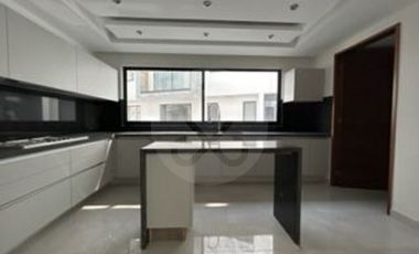 Casa en condominio en venta en Lomas de Tecamachalco