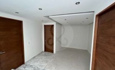 Casa en condominio en venta en Lomas de Tecamachalco
