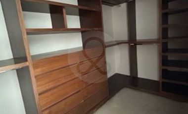 Casa en condominio en venta en Lomas de Tecamachalco