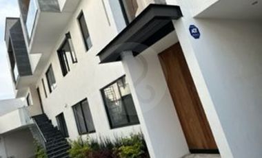 Casa en condominio en venta en Lomas de Tecamachalco