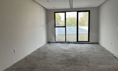Casa en condominio en venta en Lomas de Tecamachalco