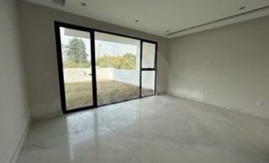 Casa en condominio en venta en Lomas de Tecamachalco