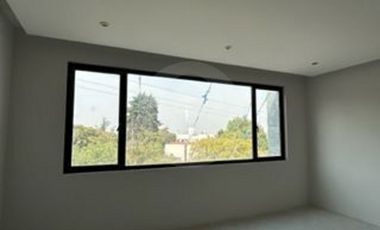 Casa en condominio en venta en Lomas de Tecamachalco