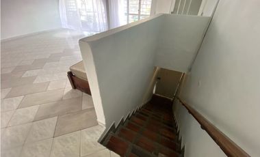 CASA EN SIMON BOLIVAR PARA VIVIENDA O NEGOCIO