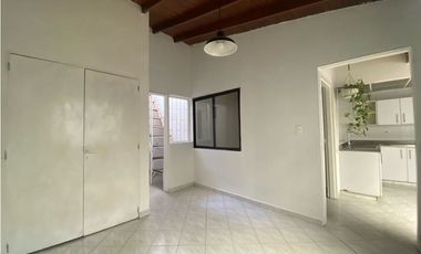 CASA EN SIMON BOLIVAR PARA VIVIENDA O NEGOCIO