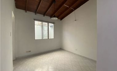 CASA EN SIMON BOLIVAR PARA VIVIENDA O NEGOCIO
