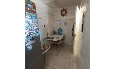 SE VENDE CASA CON TERRENO EN SECTOR CALLEJONES