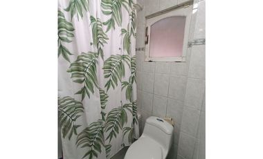 SE VENDE CASA CON TERRENO EN SECTOR CALLEJONES