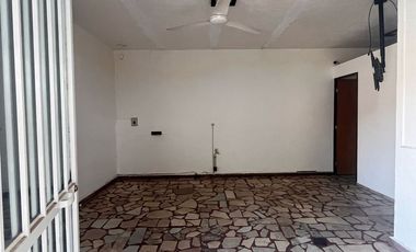 Terreno a unos metros de Periférico en  Lomas de Santa María