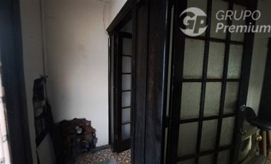 Casa en Venta en Republica/Domeyco / Se vende propiedad con 2 casas independientes total 4 habitaciones 2 baños patio interior