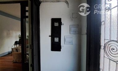 Casa en Venta en Republica/Domeyco / Se vende propiedad con 2 casas independientes total 4 habitaciones 2 baños patio interior