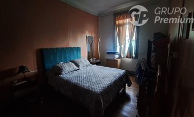 Casa en Venta en Republica/Domeyco / Se vende propiedad con 2 casas independientes total 4 habitaciones 2 baños patio interior