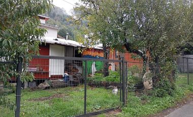 Venta dos cabañas en terreno Curarrehue