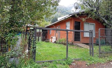 Venta dos cabañas en terreno Curarrehue