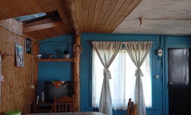 Venta dos cabañas en terreno Curarrehue