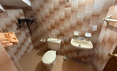 Casa en Renta con local en  Bosques de Colón, Toluca Estado de México