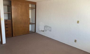 Casa en Renta con local en  Bosques de Colón, Toluca Estado de México