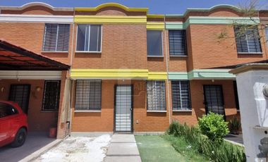 Casa en renta de tres habitaciones en jardines del Río, Zona Sur de León, Gto
