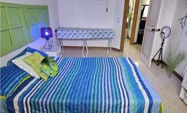 Apartamento en Renta Amoblado, Medellín, Laureles