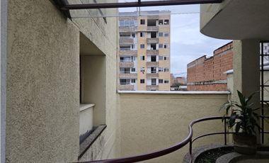 Apartamento en Renta Amoblado, Medellín, Laureles