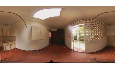 Vendo estupenda y amplia casa 5 habitaciones 45 minutos Cali