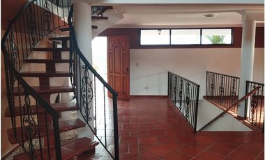 Vendo estupenda y amplia casa 5 habitaciones 45 minutos Cali