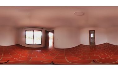 Vendo estupenda y amplia casa 5 habitaciones 45 minutos Cali