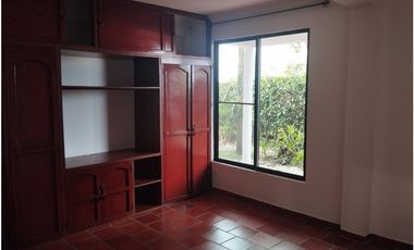 Vendo estupenda y amplia casa 5 habitaciones 45 minutos Cali