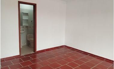 Vendo estupenda y amplia casa 5 habitaciones 45 minutos Cali