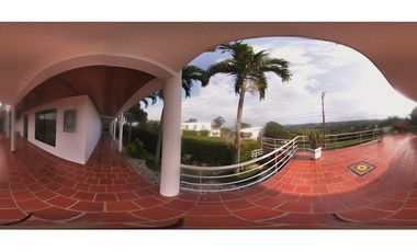 Vendo estupenda y amplia casa 5 habitaciones 45 minutos Cali