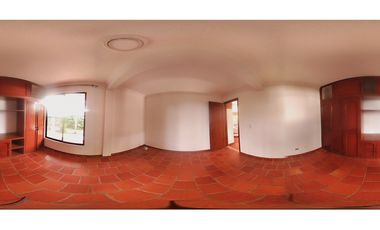 Vendo estupenda y amplia casa 5 habitaciones 45 minutos Cali