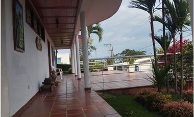 Vendo estupenda y amplia casa 5 habitaciones 45 minutos Cali