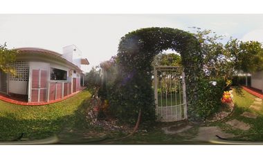 Vendo estupenda y amplia casa 5 habitaciones 45 minutos Cali