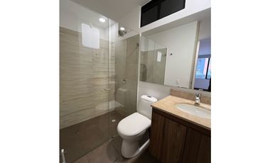 Hermoso aparta estudio en milla de oro en condominio con club house!
