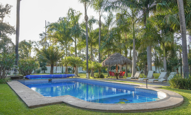 CASA DE CAMPO CON ALBERCA, EN VENTA EN PUENTE VIEJO, JUANACATLAN, JALISCO