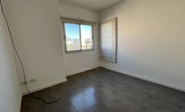 Casa en venta / alquiler, con pileta. Barrio Cerrado de Escobar, G.B.A. Zona Norte