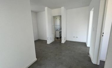 Casa en venta / alquiler, con pileta. Barrio Cerrado de Escobar, G.B.A. Zona Norte