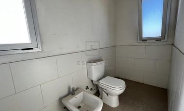 Casa en venta / alquiler, con pileta. Barrio Cerrado de Escobar, G.B.A. Zona Norte