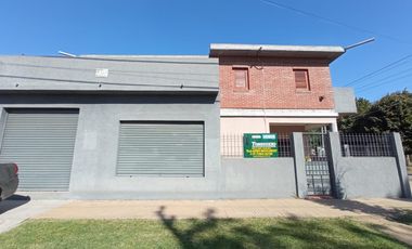 VENDE EXCELENTE CASA