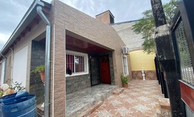 Casa en  venta 3 dormitorios -  Centenario