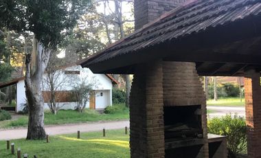 Casa en venta - 3 Dormitorios 2 Baños - 140Mts2 - Valeria del Mar